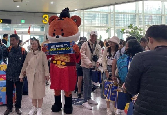 Du khách Việt Nam đến Nam Jeolla, tỉnh ở phía tây nam Hàn Quốc, thu hút du khách bởi vẻ đẹp thiên nhiên và ẩm thực phong phú.