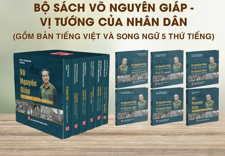 Bộ sách gồm bản tiếng Việt và song ngữ 5 thứ tiếng. Ảnh nhà xuất bản cung cấp.