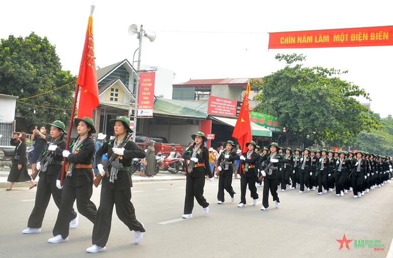 Khối nữ du kích miền Nam.