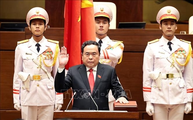 Chủ tịch Quốc hội Trần Thanh Mẫn tuyên thệ. Ảnh: TTXVN