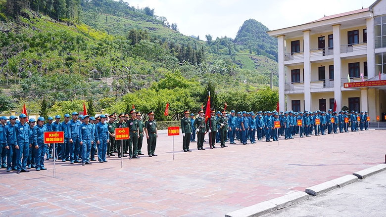 Các đoàn vận động viên tham gia thi đấu.JPG