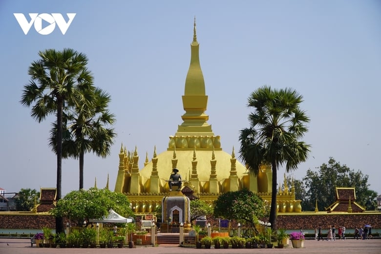 Thatluang - một trong những điểm du lịch nổi tiếng ở thủ đô Vientiane, Lào.