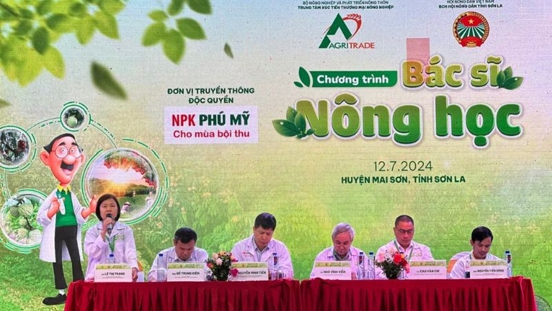 Các chuyên gia chia sẻ tại chương trình &quot;Bác sĩ Nông học&quot;.