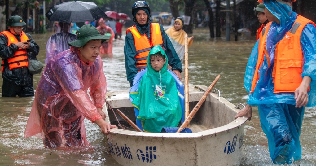 Miền Bắc có nơi mưa rất to - 1