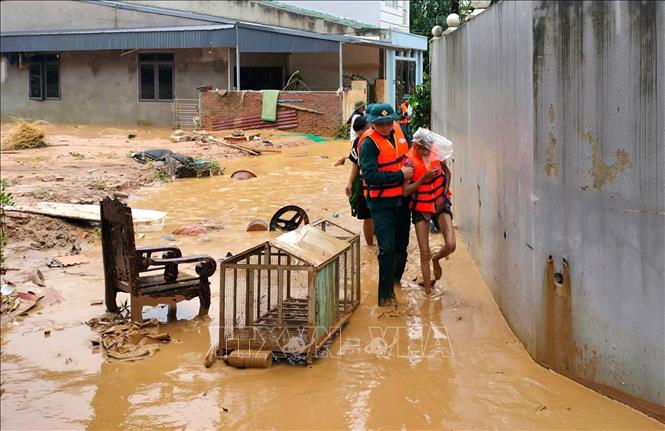 Phát huy mạnh mẽ tình dân tộc, nghĩa đồng bào