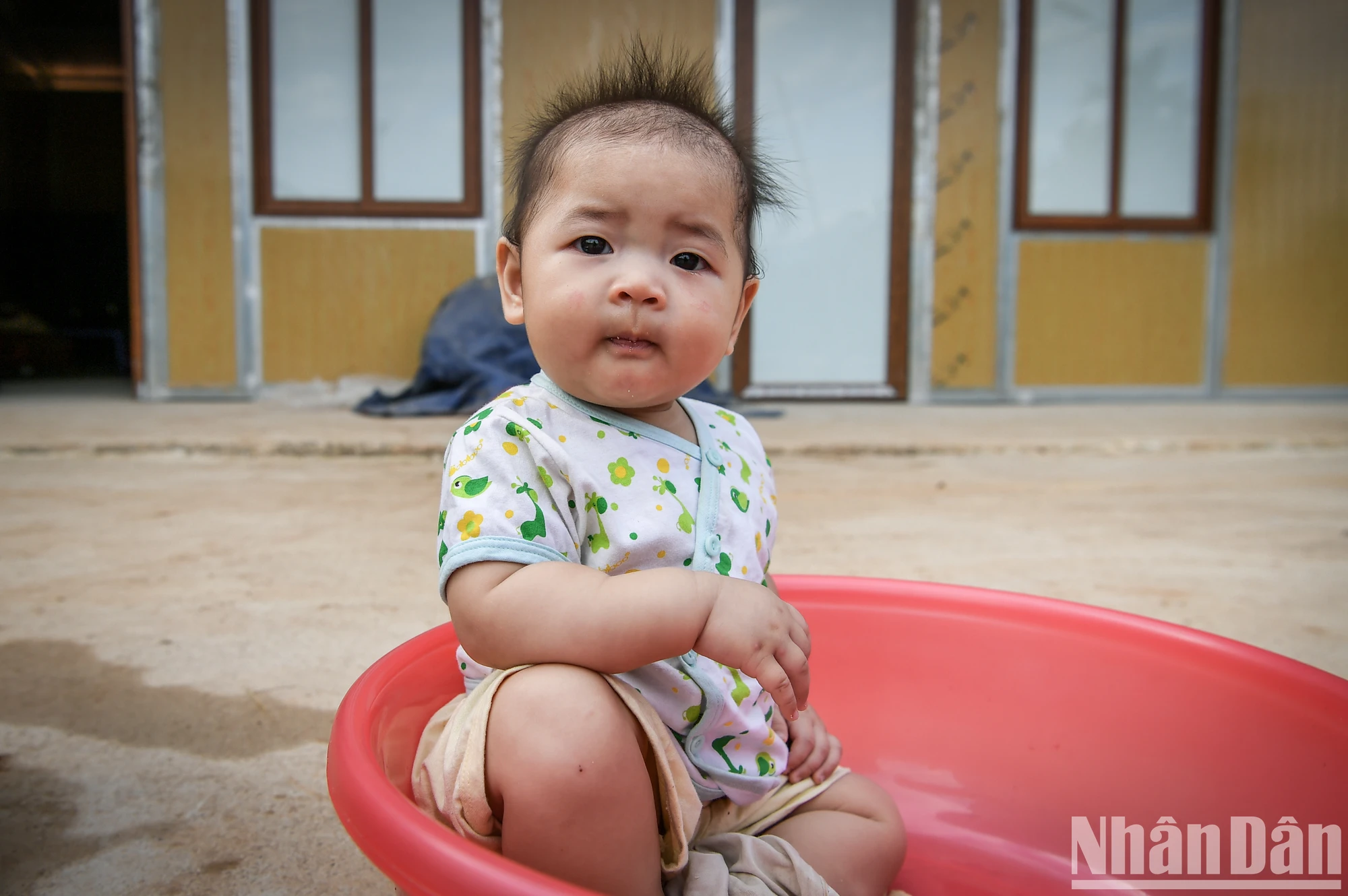 [Ảnh] Trong vắt những nụ cười trẻ thơ sau thảm họa sạt lở ở Lào Cai ảnh 19