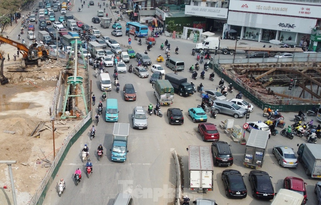 'Giải mã' nguyên nhân ùn tắc kéo dài tại nút giao Giải Phóng - Kim Đồng ảnh 1