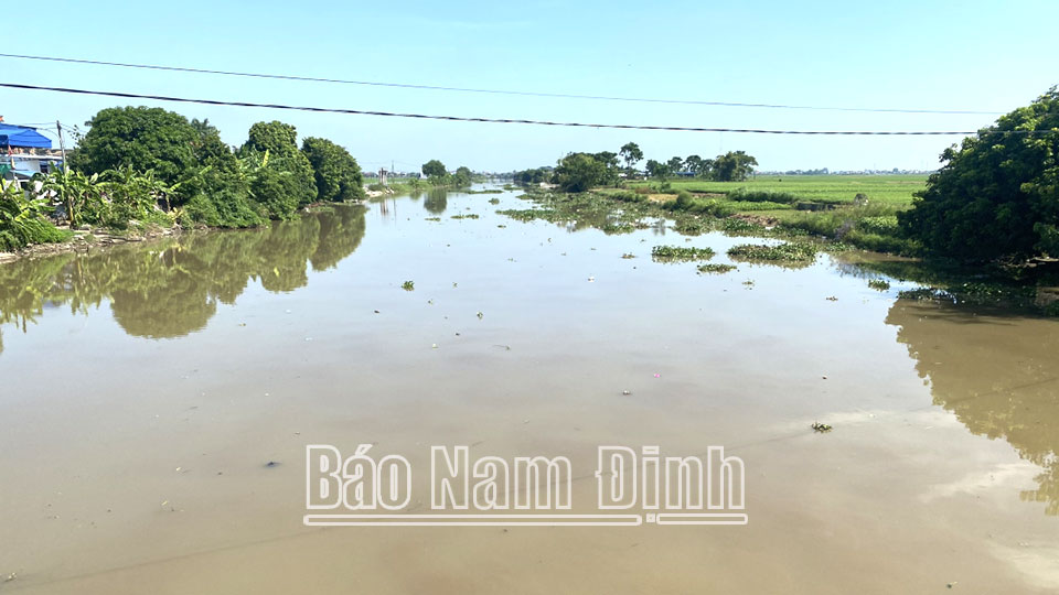 Tuyến kênh Châu Thành, đoạn qua địa bàn xã Bình Minh (Nam Trực) thuộc hệ thống thủy nông Nam Ninh sẽ được đầu tư nâng cấp từ nguồn vốn đầu tư của dự án, đáp ứng yêu cầu tưới tiêu nước hiện nay. ĐT