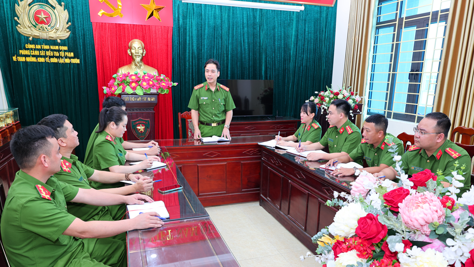 Phòng Cảnh sát Kinh tế (Công an tỉnh) triển khai thực hiện các văn bản mới về tổ chức đại hội đảng bộ các cấp, nhiệm kỳ 2025-2030, tiến tới Đại hội đại biểu toàn quốc lần thứ XIV của Đảng.