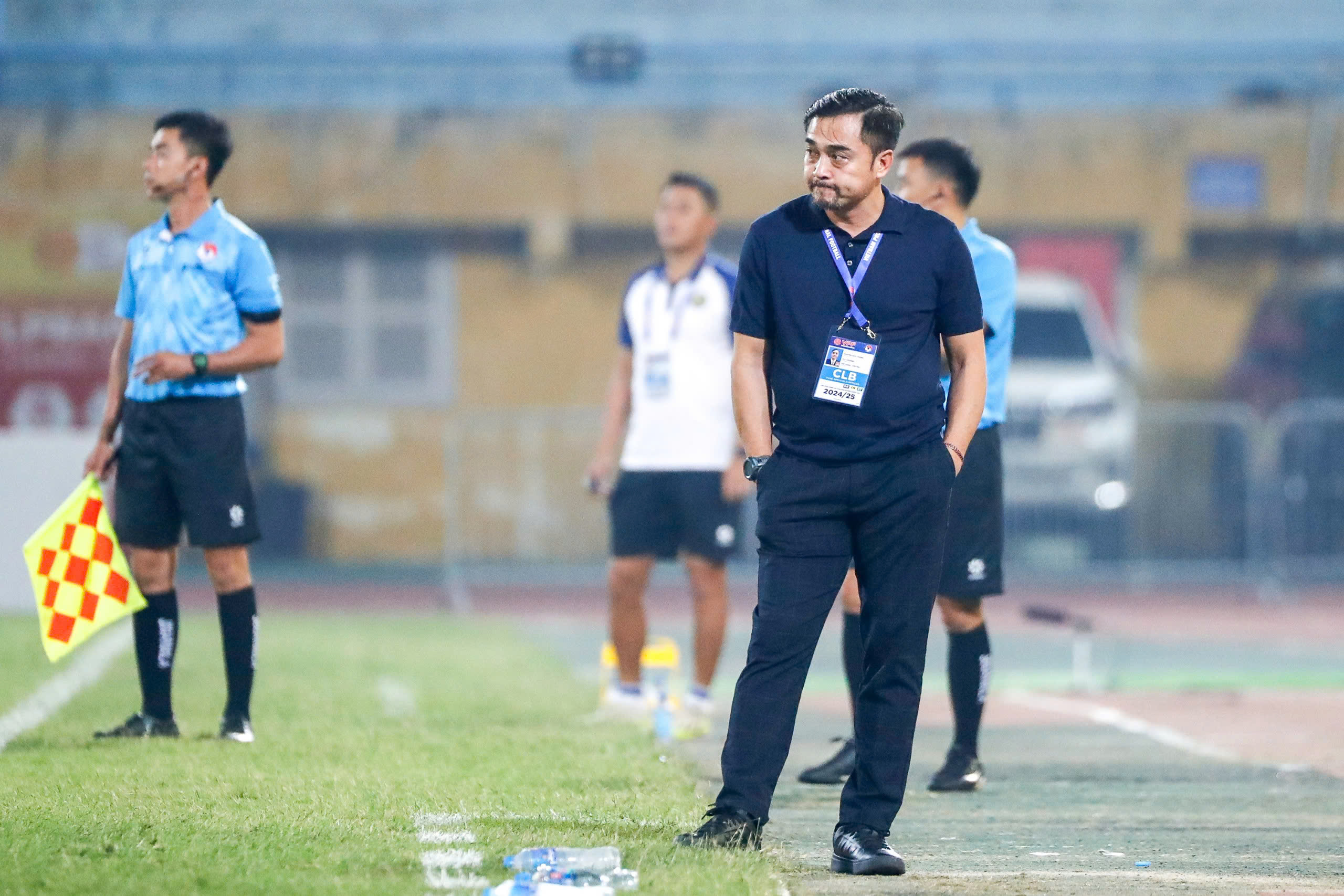 Đội bóng kỳ lạ nhất V-League: Đá thiếu người thì thắng, hơn người... lại thua- Ảnh 3.