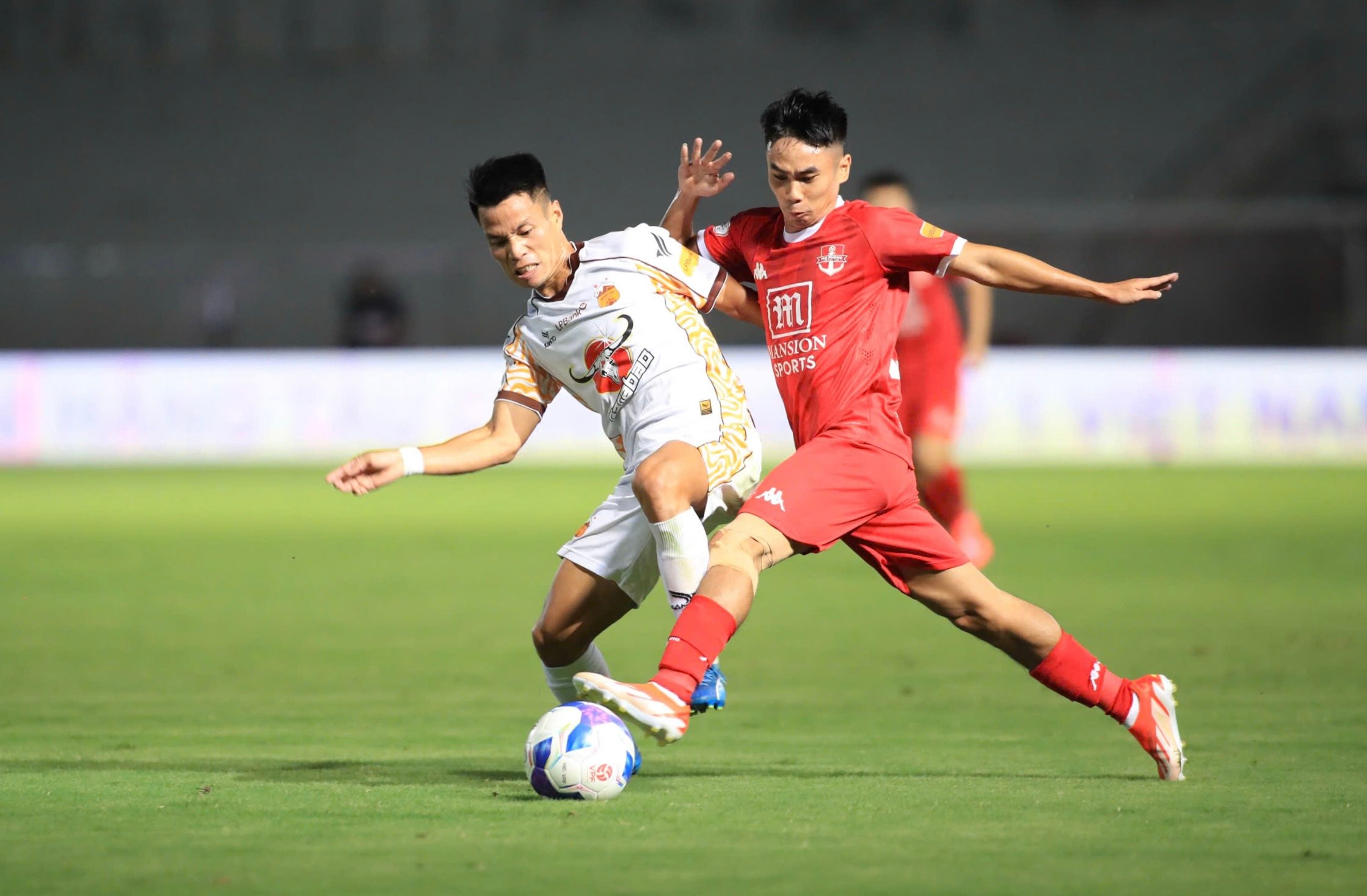 Bảng xếp hạng V-League mới nhất: Thể Công Viettel bứt phá, HAGL nguy cơ rớt hạng sâu- Ảnh 2.