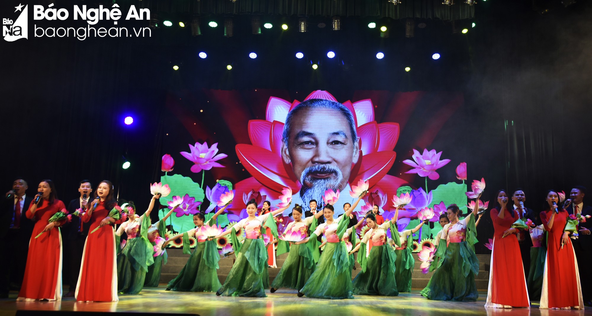 21 đoàn nghệ thuật quần chúng tham gia Liên hoan Tiếng hát Làng Sen năm 2023 ảnh 10