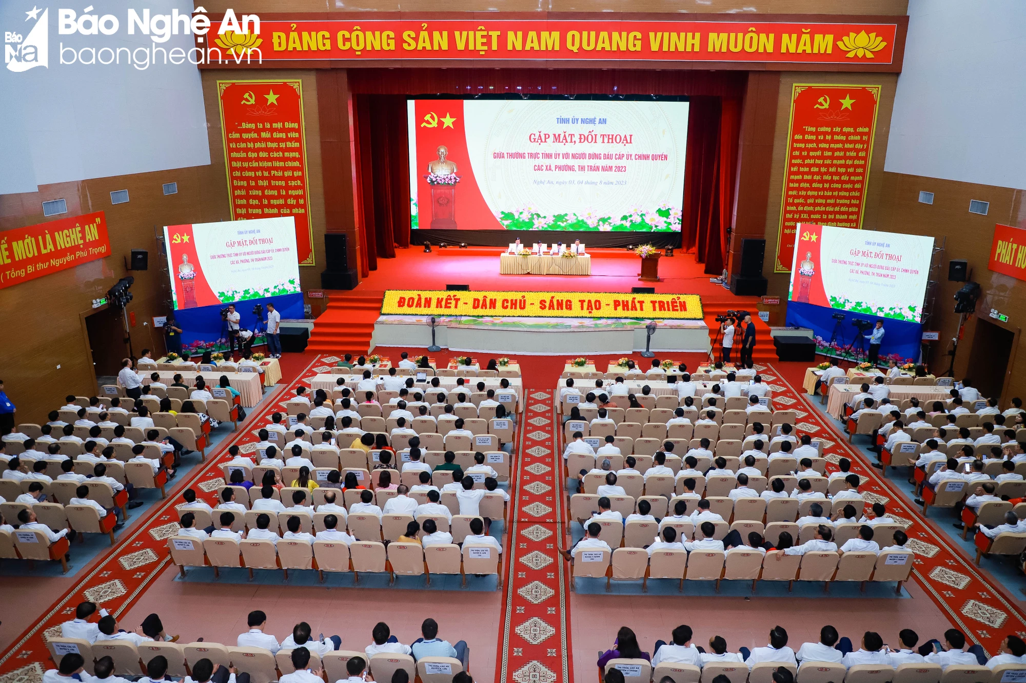 bna_Übersicht über das Treffen- und Dialogprogramm mit wichtigen Führungspersönlichkeiten auf Gemeindeebene im Jahr 2023. Foto von Thanh Duy.jpeg