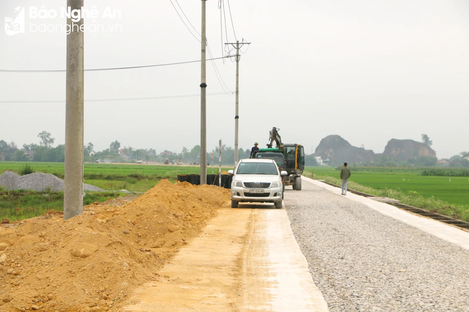 bna_Hạ tầng khu đấu giá đất xóm Eo Bù trước UB xã Nghi Thuận thuận lợi nên đấu giá thành ngay từ lần đầu tiên.jpg