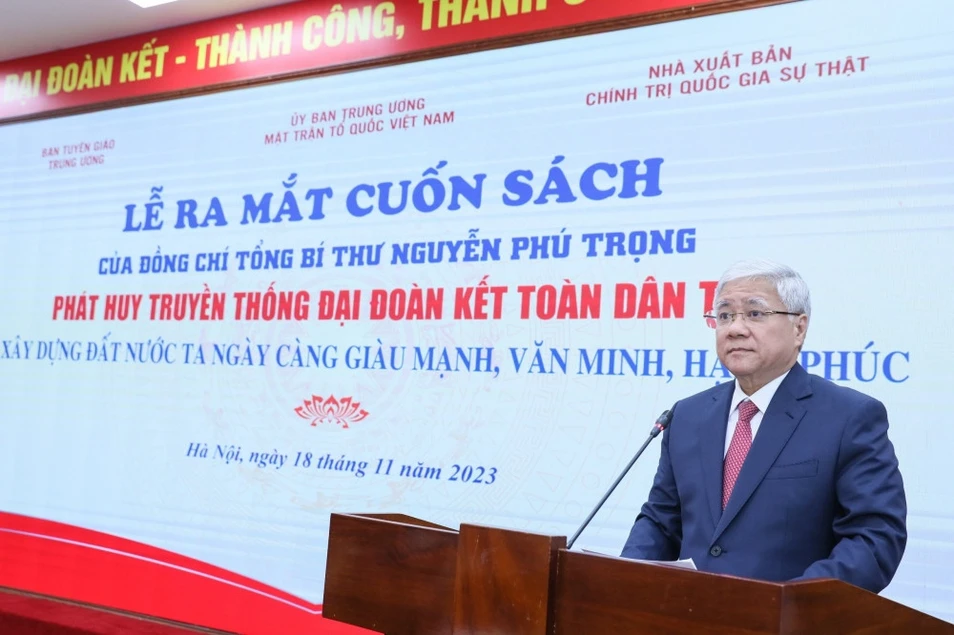 cuon-sach-cua-tong-bi-thu-la-cam-nang-ve-dai-doan-ket-toan-dan-toc-1022.jpg