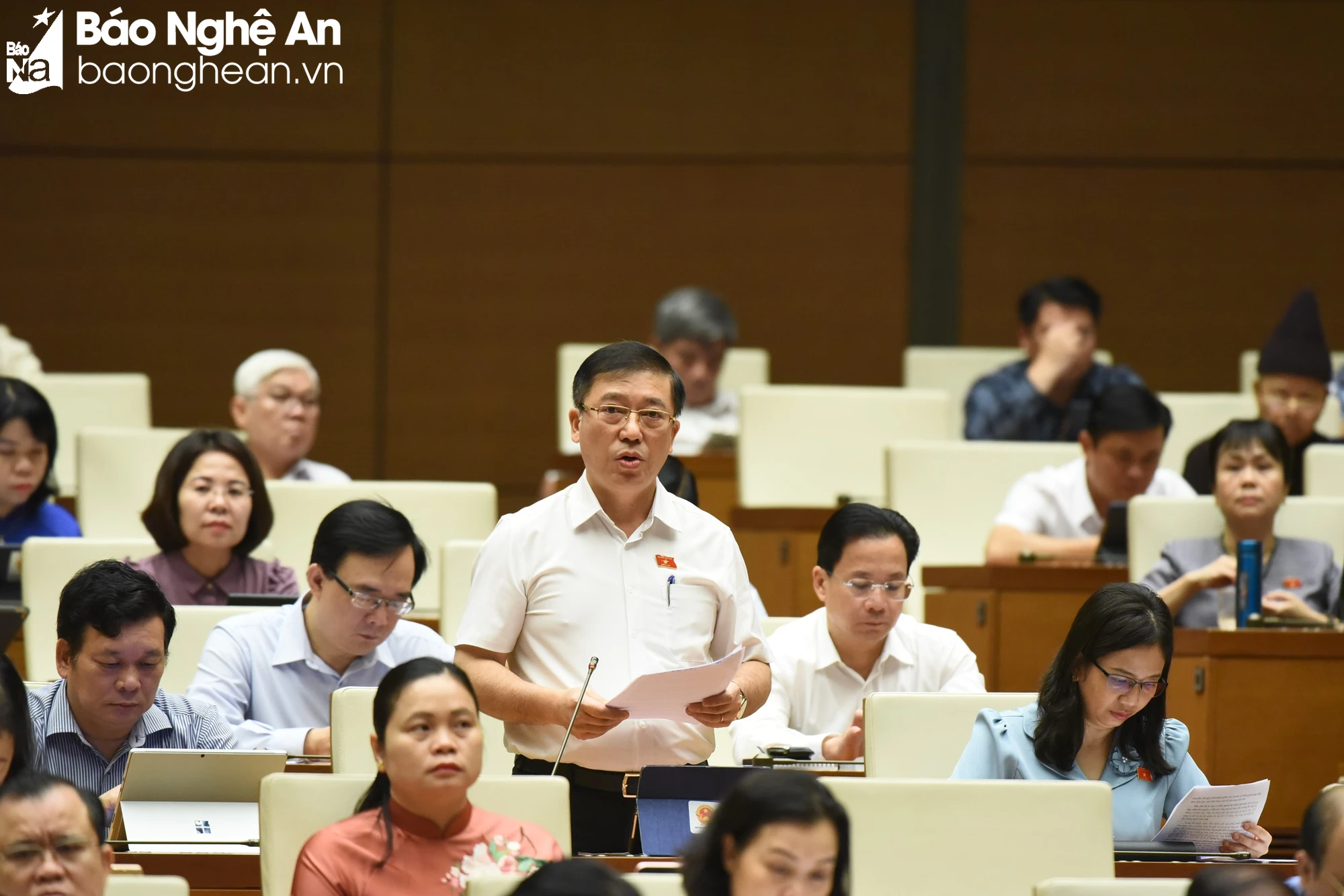 bna_Đại biểu Nguyễn Tuấn Anh – Đoàn ĐBQH tỉnh Bình Phước Đầu tư cho nông nghiệp còn hạn chế, người nông dân gặp nhiều rủi ro.jpg