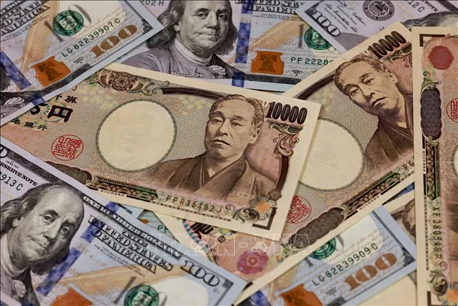 El tipo de cambio del yen japonés cambia de dirección y aumenta bruscamente; Los precios del oro siguen cayendo bruscamente