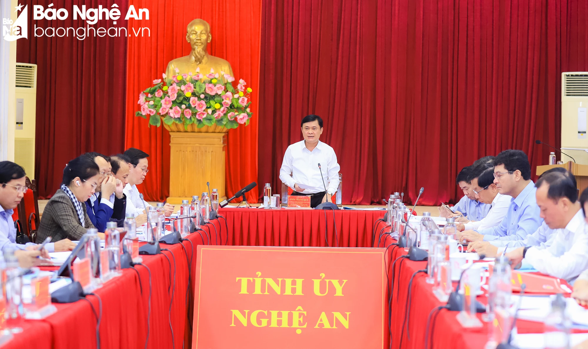 bna-bi-thu-tinh-uy-thai-thanh-quy-chu-tri-dieu-hanh-cuoc-lam-viec-5905.jpg