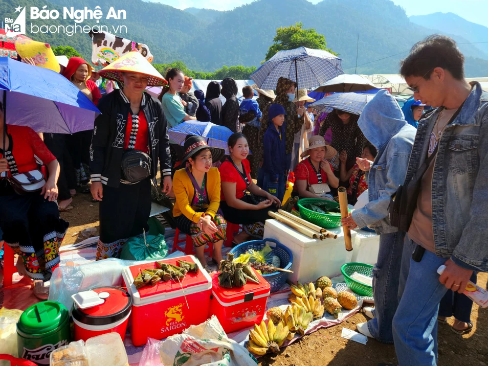 bna-mat-hang-nong-san-tai-cho-bien-tri-le-do-dong-bao-noi-day-tu-trong-trot-chan-nuoi-anh-quang-an-1090.jpg