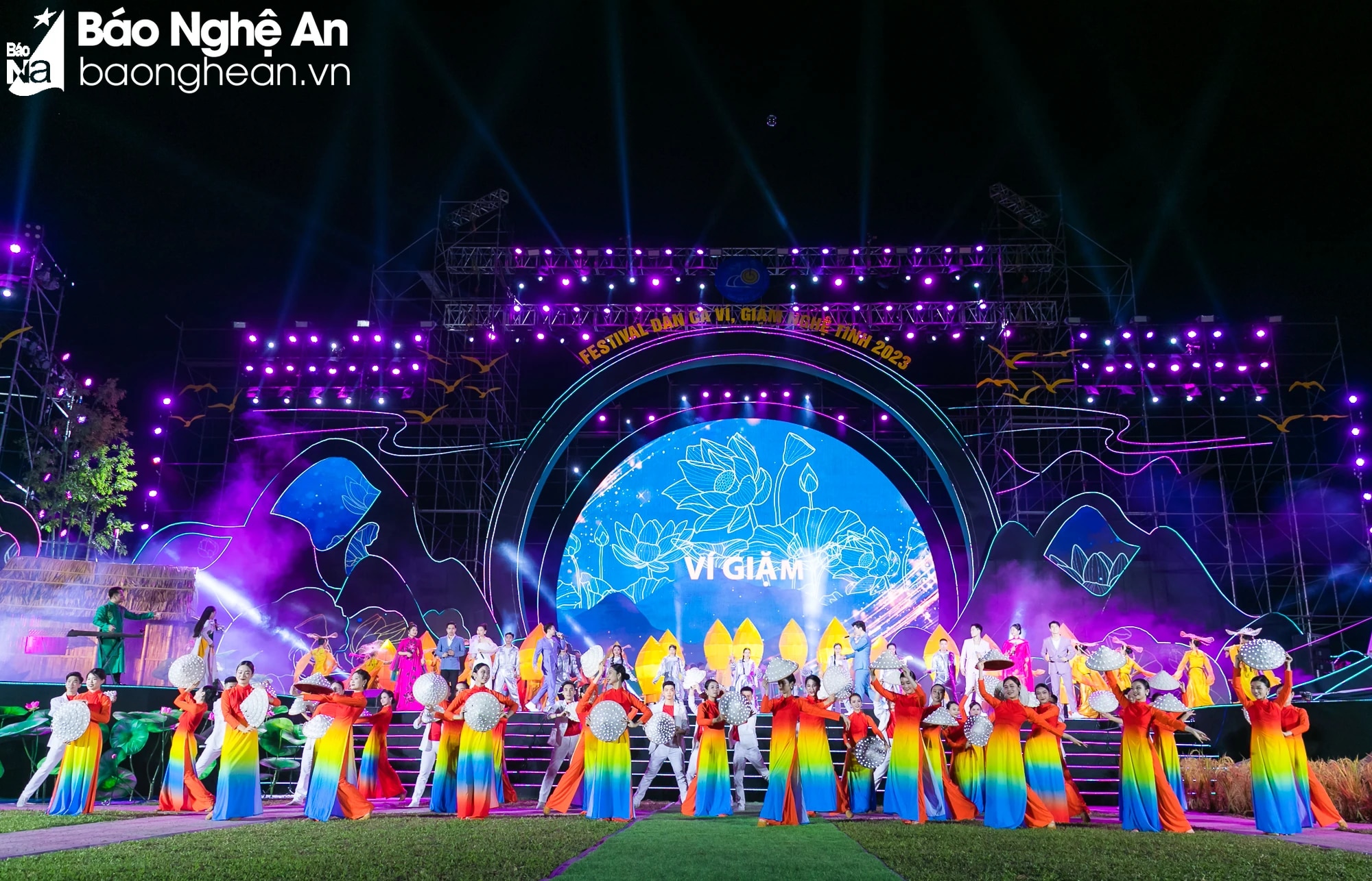 bna-chuong-trinh-nghe-thuat-khai-mac-festival-dan-ca-vi-giam-nghe-tinh-nam-2023-anh-duc-anh-4667.jpg