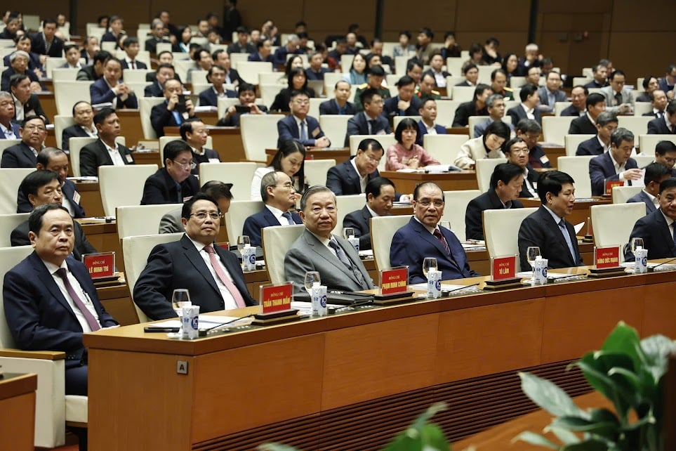 Các đồng chí lãnh đạo Đảng và Nhà nước; nguyên lãnh đạo Đảng và Nhà nước tham dự Hội nghị tại điểm cầu Trung ương - Ảnh: VGP