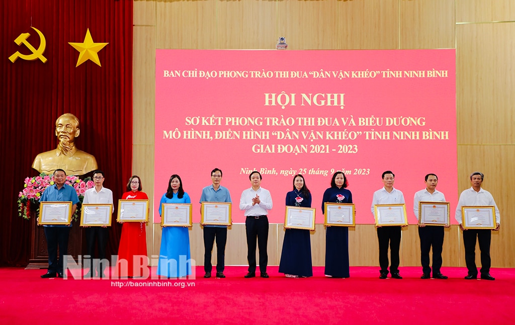 Sơ kết phong trào thi đua Dân vận khéo của tỉnh giai đoạn 20212023