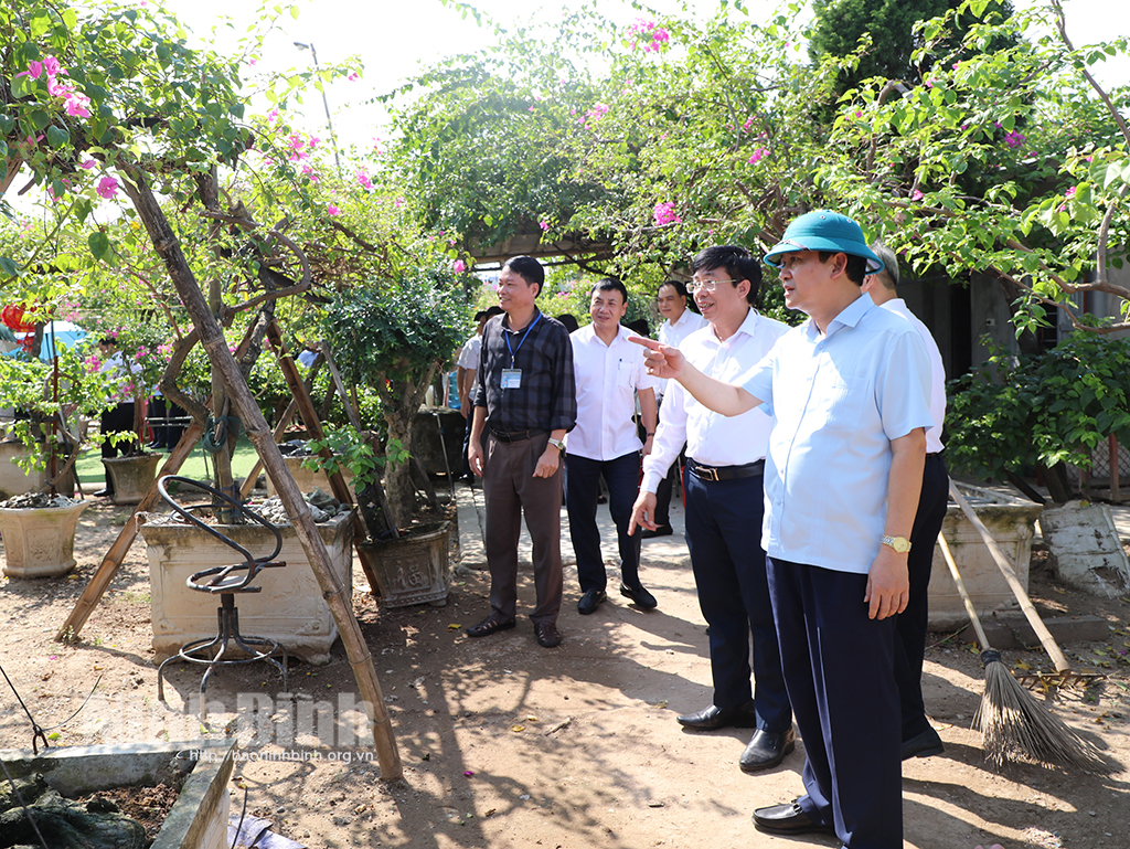 Hội nghị giao ban Thường trực HĐND tỉnh với Thường trực HĐND các huyện thành phố quý III