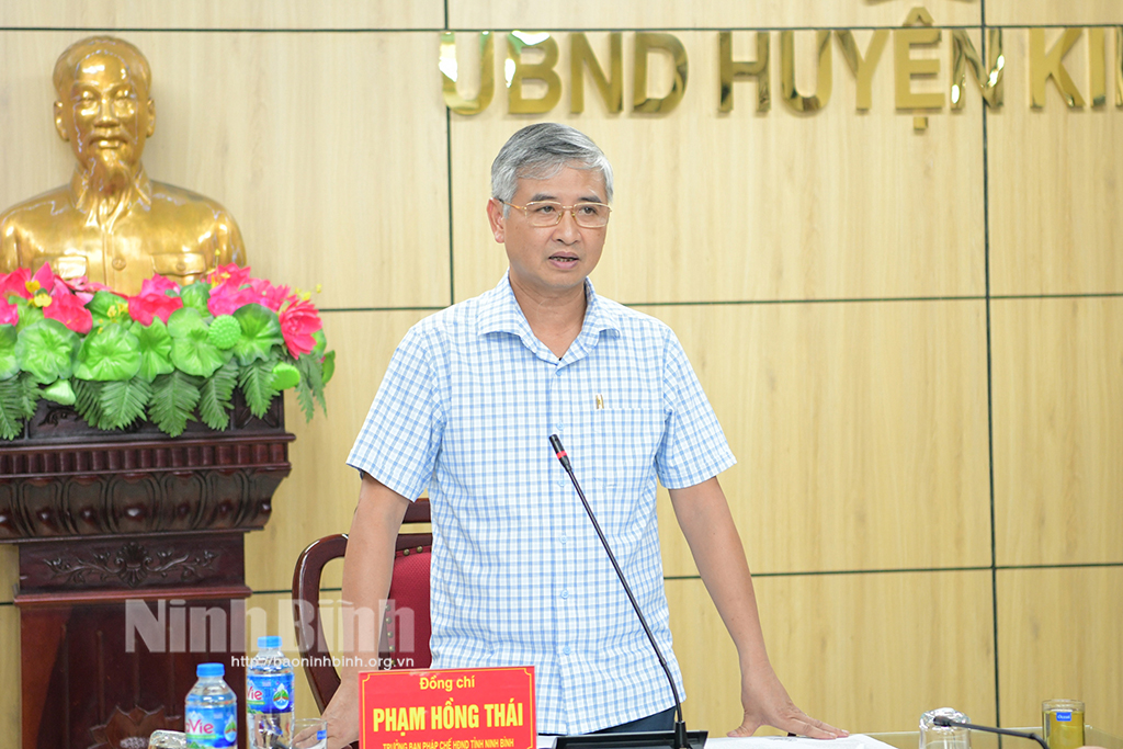 ban pháp chế