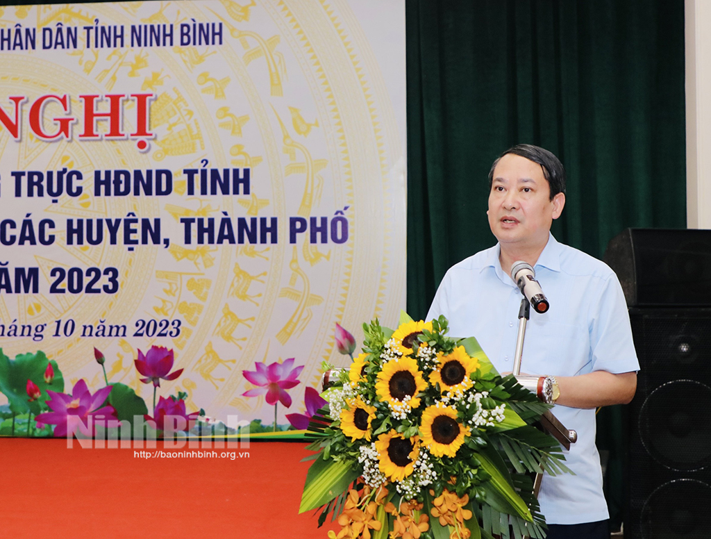 Hội nghị giao ban Thường trực HĐND tỉnh với Thường trực HĐND các huyện thành phố quý III