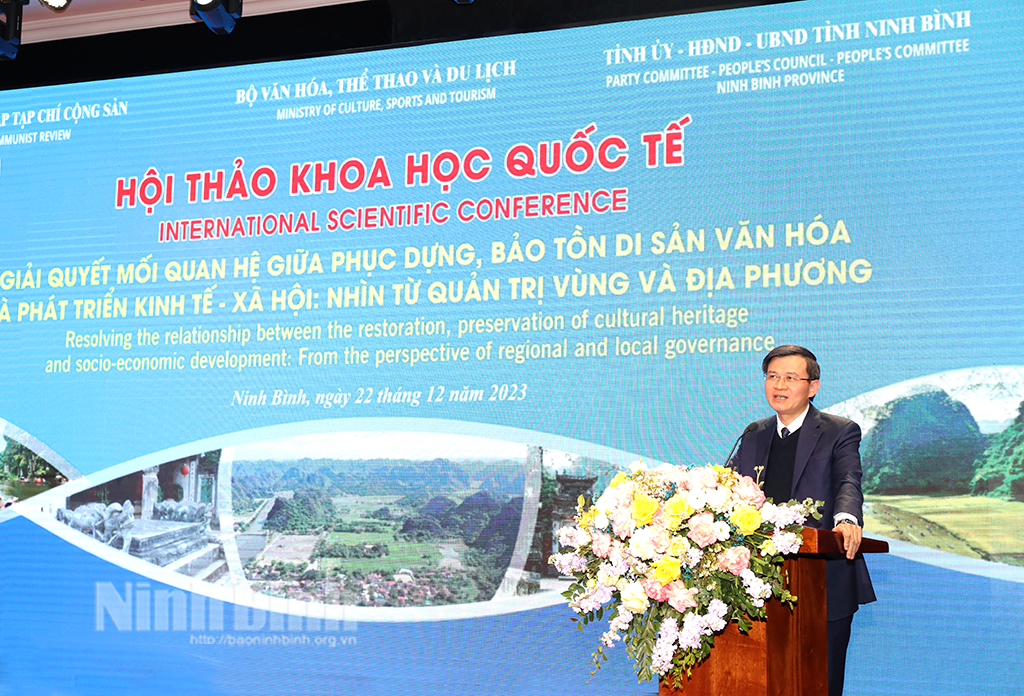 Organizing the Special Session on International Experience of Vietnam and Ninh Binh Province in Managing the Relationship Between Cultural Heritage Restoration and Conservation with Socio-Economic Development and Closing the Workshop