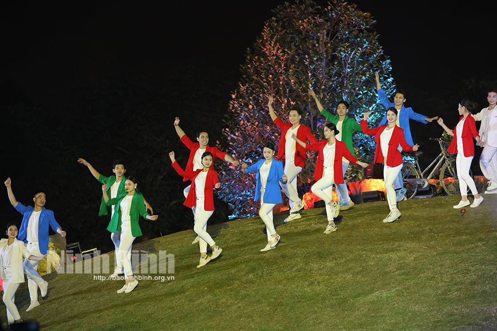 Chương trình di sản văn hóa Bắc Bộ Trung BộBế mạc Festival Ninh BìnhTràng An lần thứ II năm 2023 và đón chào năm mới 2024