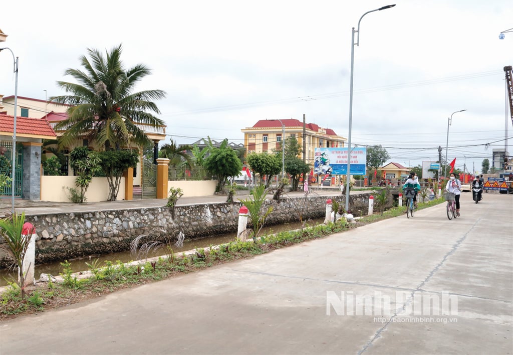 Ninh Binh avec pour mission de construire de nouvelles zones rurales pour améliorer le modèle