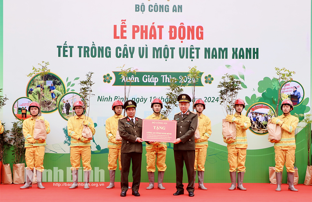 Bộ Công an phát động Tết trồng cây năm 2024 Vì một Việt Nam xanh tại Ninh Bình