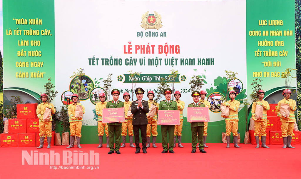 Bộ Công an phát động Tết trồng cây năm 2024 Vì một Việt Nam xanh tại Ninh Bình