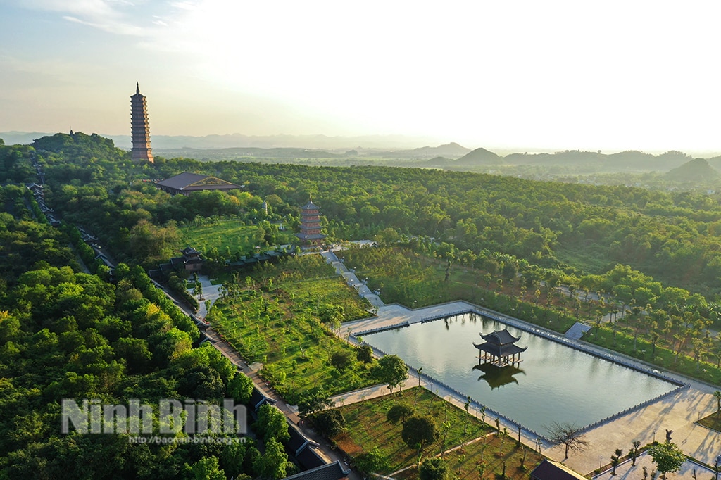 វត្ត Bai Dinh - គោលដៅទេសចរណ៍វប្បធម៌ និងស្មារតី