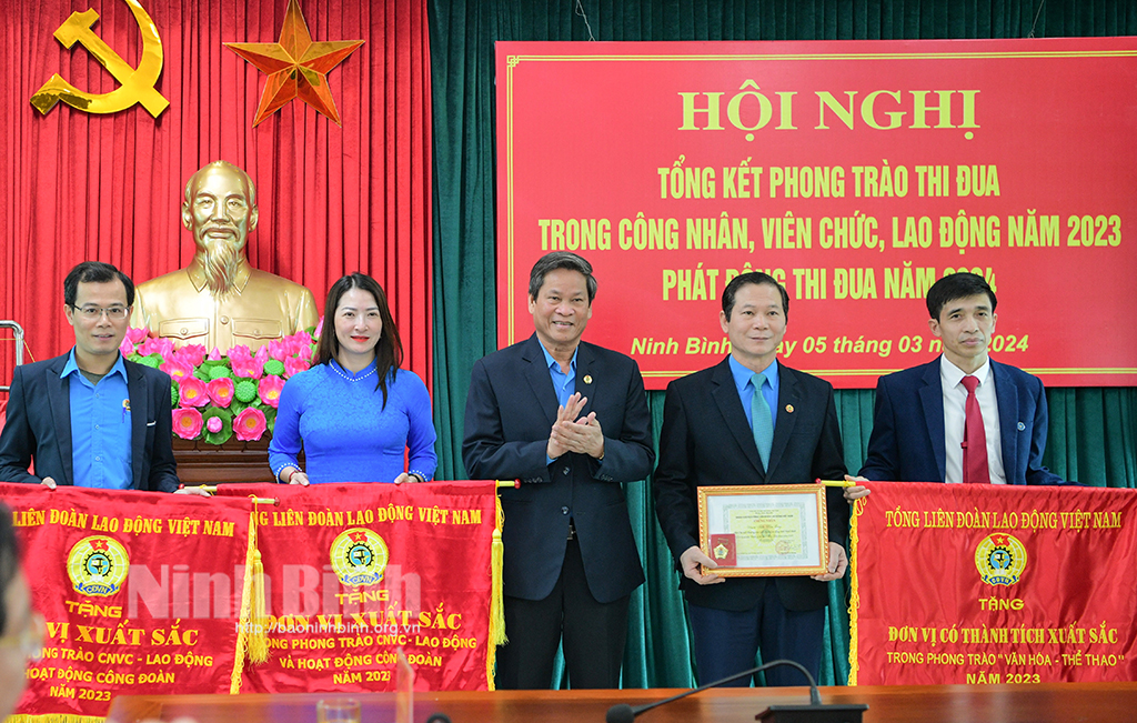 Phát động phong trào thi đua năm 2024 trong công nhân viên chức lao động