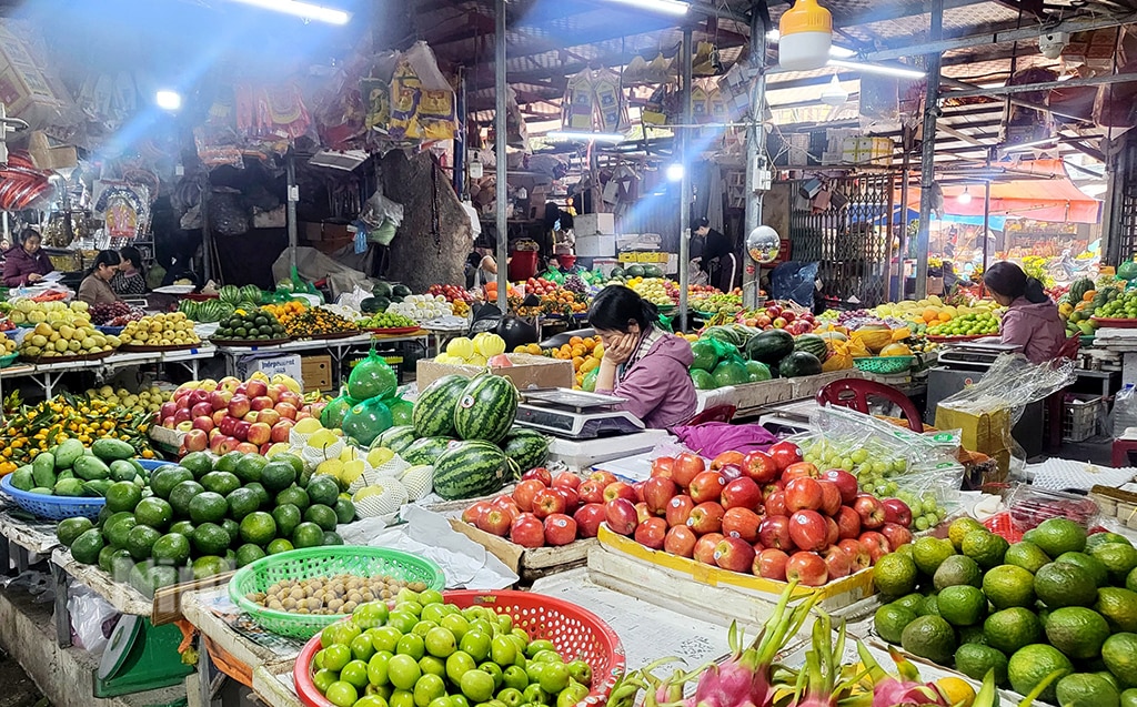 Thực hiện chủ trương di chuyển các hộ kinh doanh tại chợ Rồng đến địa điểm kinh doanh mới