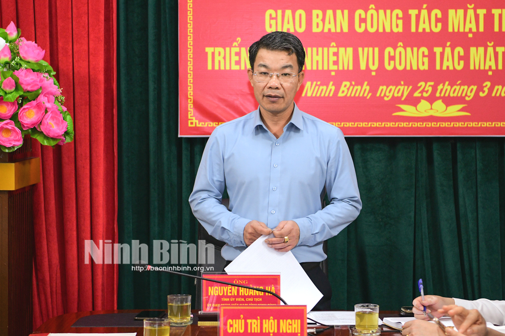 giao ban mặt trận