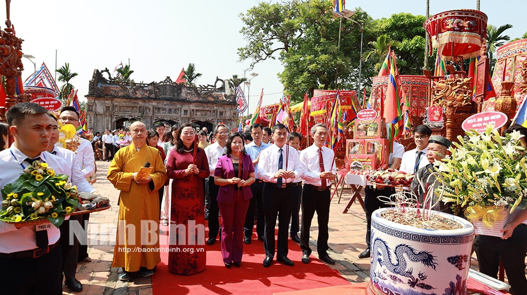 Khai mạc Lễ hội truyền thống đền Thánh Nguyễn năm 2024