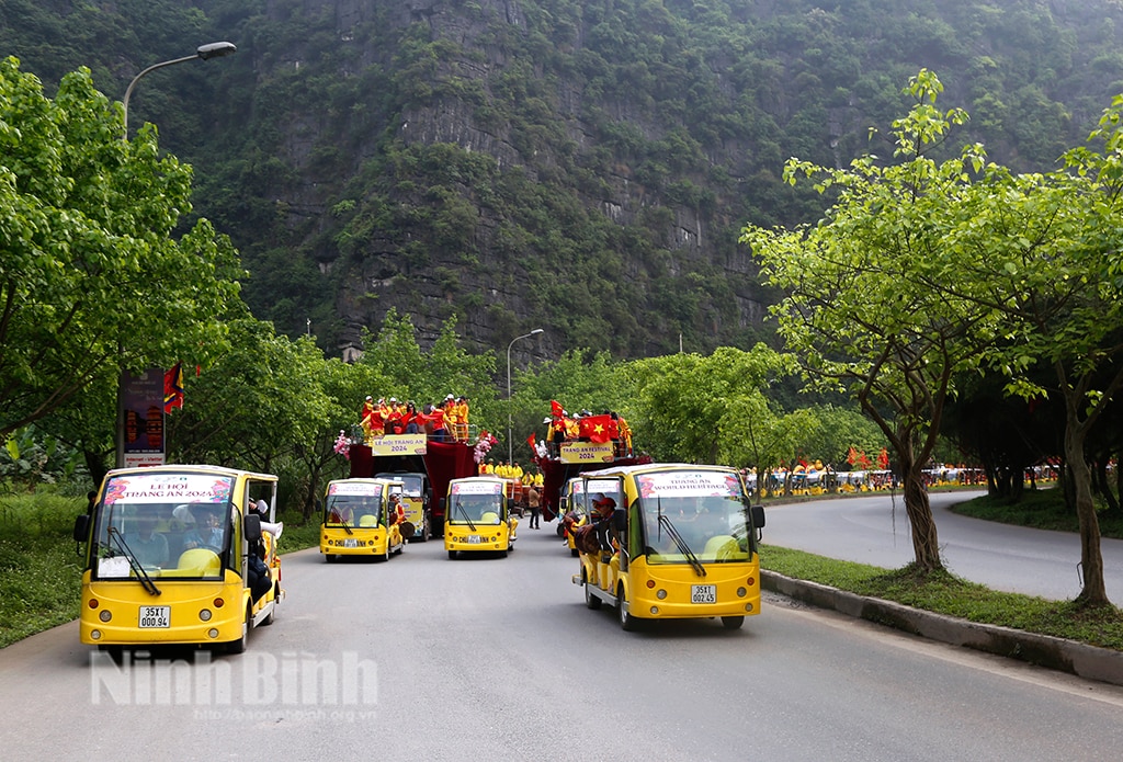 Lễ hội Tràng An năm 2024 Về miền di sản Tràng An