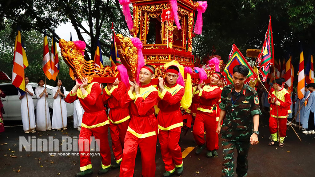 Khai hội đền Mẫu Thượngchùa Quang Sơn