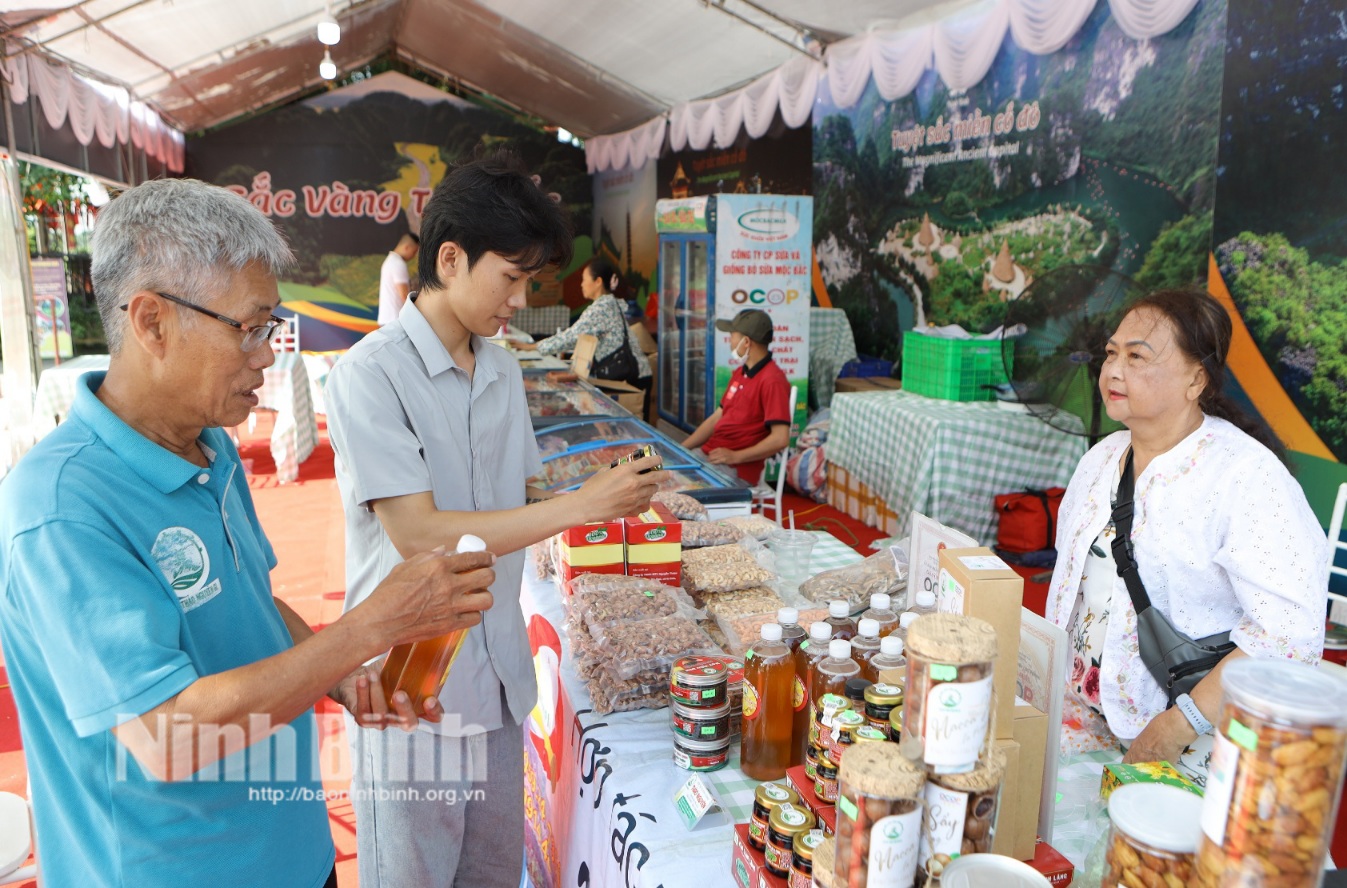 Đặc sắc các gian trưng bày quảng bá sản phẩm OCOP tại Tuần Du lịch