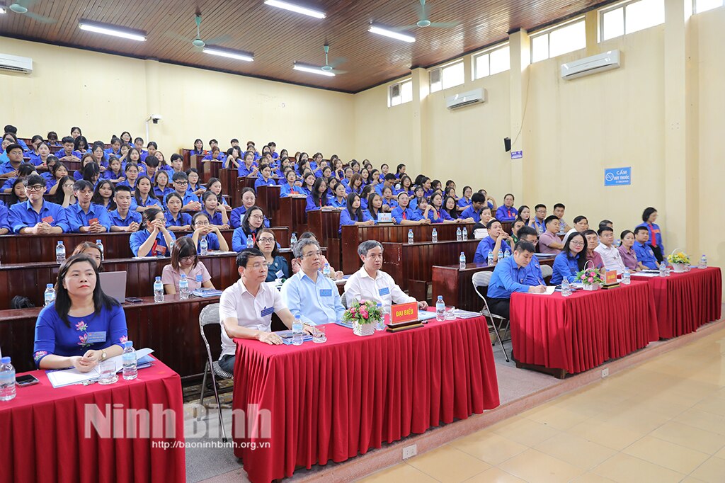 Đại hội đại biểu Đoàn Trường Đại học Hoa Lư lần thứ VII