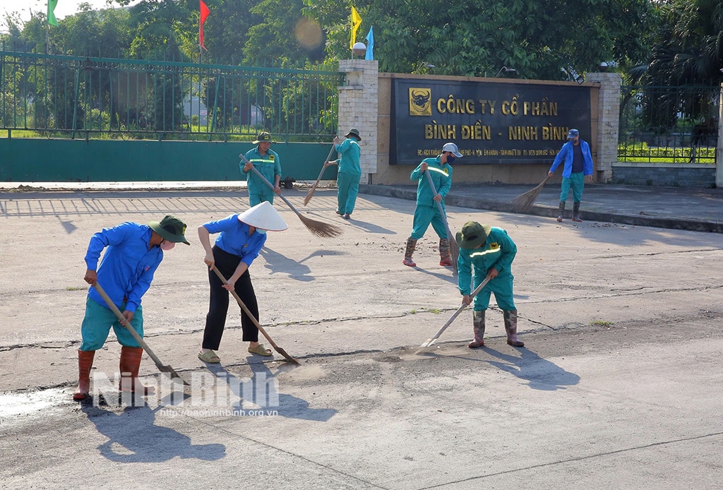 Ban Quản lý các khu công nghiệp tỉnh Phát động Chương trình hưởng ứng Chiến dịch làm cho thế giới sạch hơn