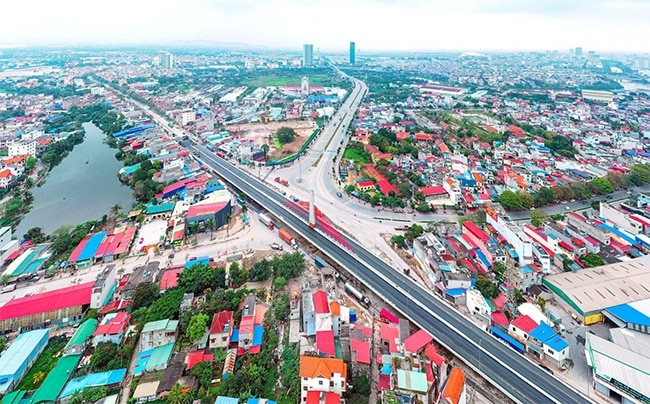 Thành phố tập trung nguồn vốn đầu tư công để hoàn thành nút giao khác mức tại ngã 4 đường Tôn Đức Thắng - Máng Nước - Quốc lộ 5. Ảnh: Hồng Phong