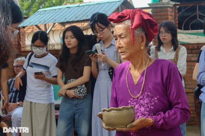 Gốm Bàu Trúc - nơi lưu giữ văn hóa truyền thống của đồng bào Chăm - 4