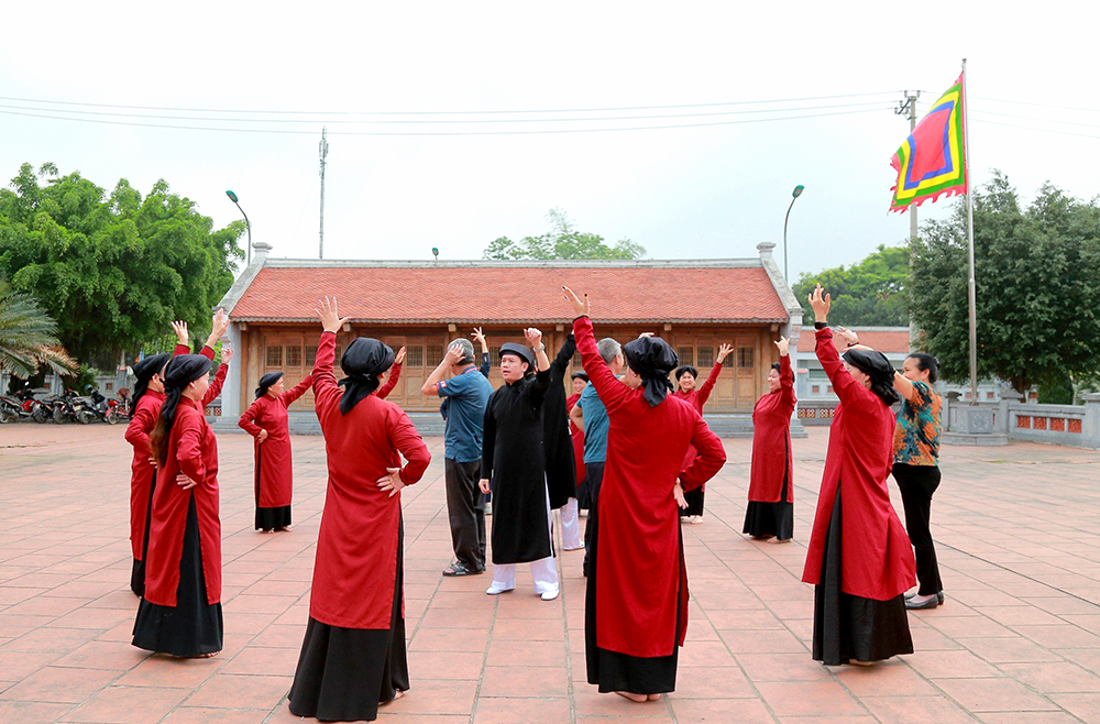 Trình diễn Hát Xoan làng cổ tại các điểm di tích văn hóa