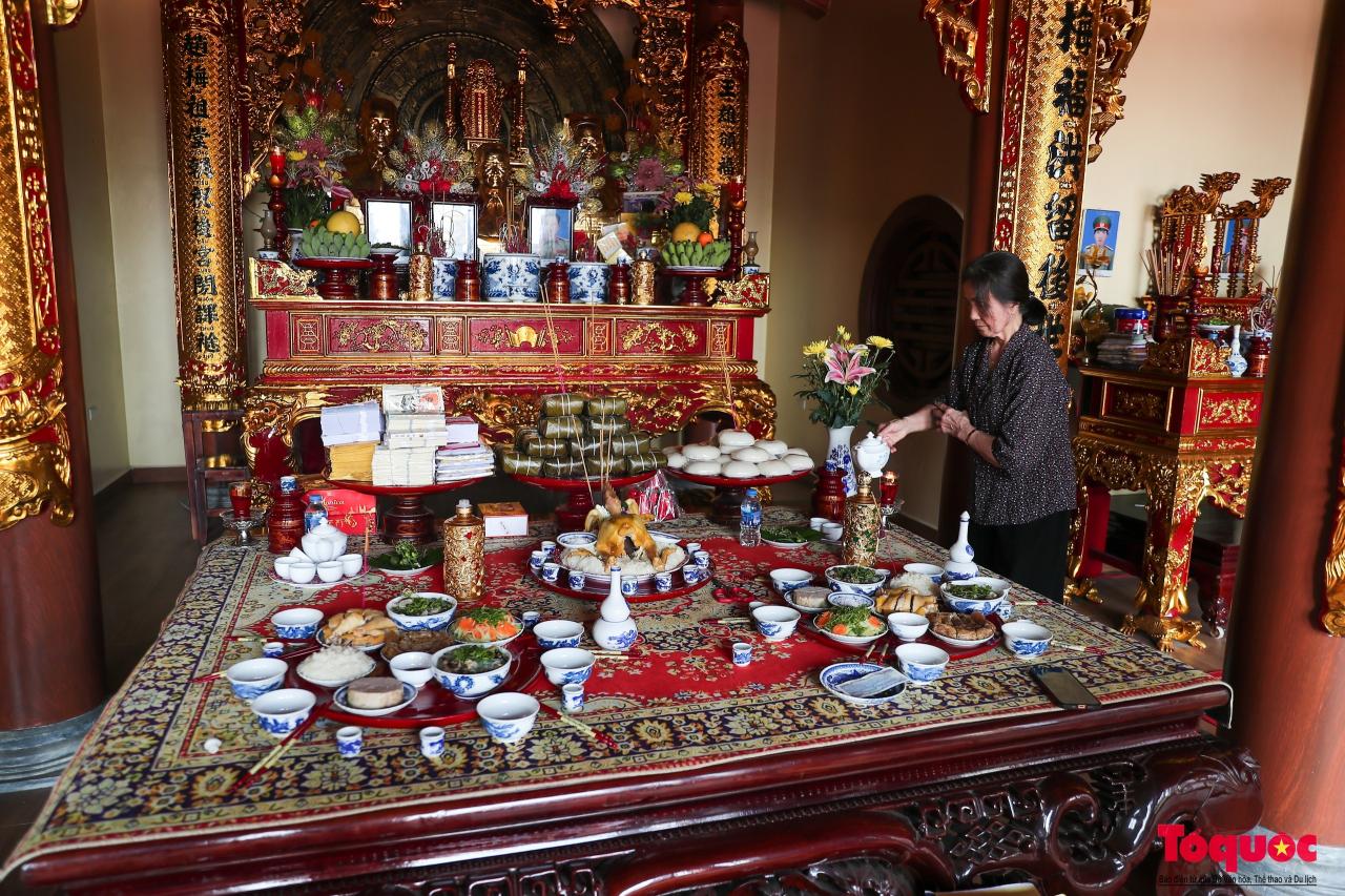 Repas de gratitude pour le roi Hung - beauté culturelle du peuple de la patrie