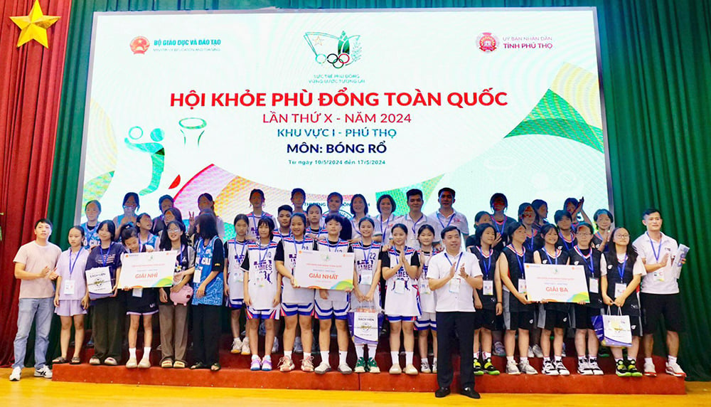 Finales de baloncesto del 10º Festival Nacional de Deportes de Phu Dong