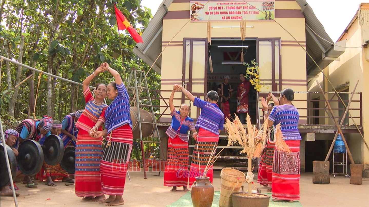 Múa trong các nghi lễ của người S’tiêng Bù Đêh ở Bình Phước